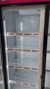 السلام عليكم براد للبيع استخدام فقط ١٥يوم جديد للاستفسار ***********
