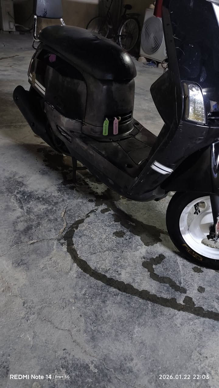 دراجه بوليسي للبيع دراجه كل شي شغال بيها محرك ناعم محرك ما بفتوح ابد دبلات وشاير لايته ماكينه ما تسمع صوتها نهضه سرعه دراجه بلاديه العنوان بصره زبير السعر 800 وبيها مجال للشراي هذا رقمي على الواتساب ***********  ولا اكو دراجه اراوس عادي واعطوني فرق
