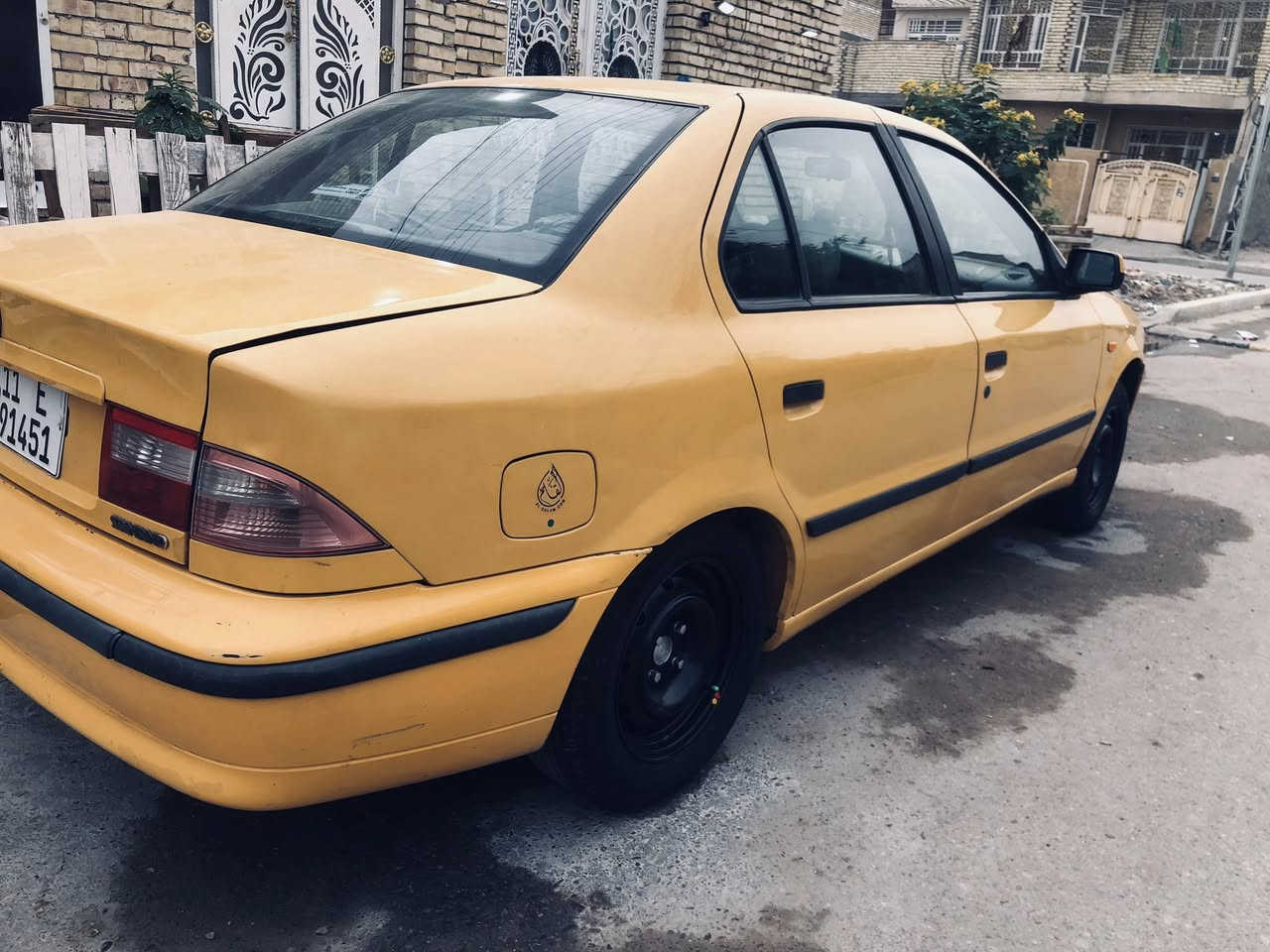 سلام عليكم  سمند للبيع موديل ٢٠١٢ كير مكينه تبريد مكفول هيه مصفره غرامات مصفره الكشر شوفت عينك شرط التحويل صدر جديد بغداد الشعب *********** السعر ٣٨ وبيه مجال
