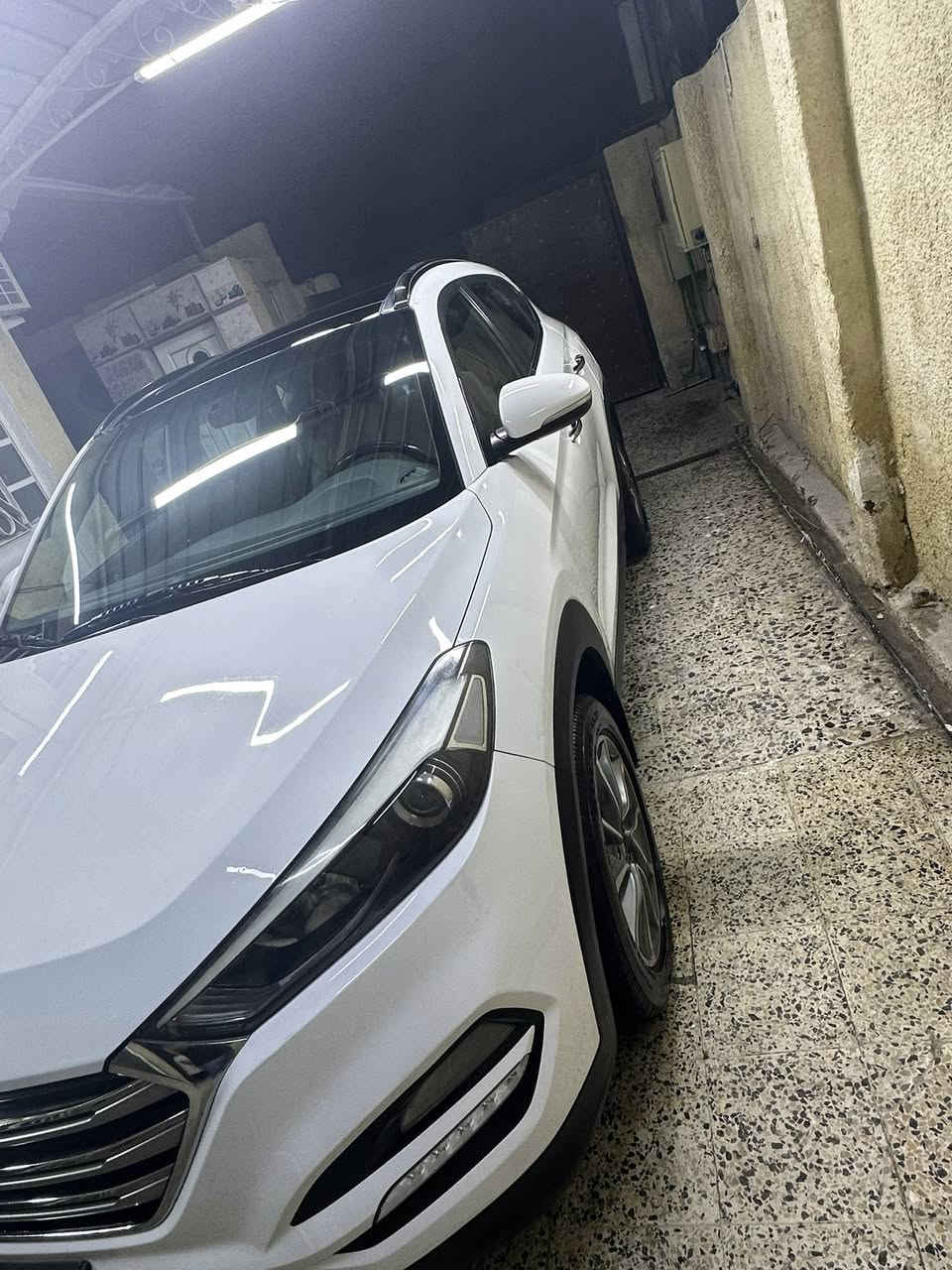 السلام عليكم 
توسان 2018 خليجي للبيع مواصفات بانوراما حساسات مري شفط اشاير بالمري تحكمات ستيرن جهتين رقم بغداد الدولي الجديد هزة وسنوية جديدة ماشيه 120 الف 
السونار موجود بالمنشور مكاني بغداد /البياع/حي الاساتذة 
السعر 165 وبيها مجال 
للاستفسار ***********
