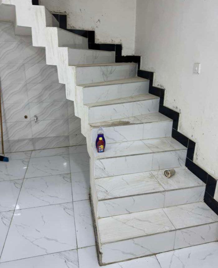 بيت للايجـار في حي بغداد تسليم مفتاح
يحتوي غرفتين صاله ديوانيه ملحقات
اجار600 📞 *********** 📞
