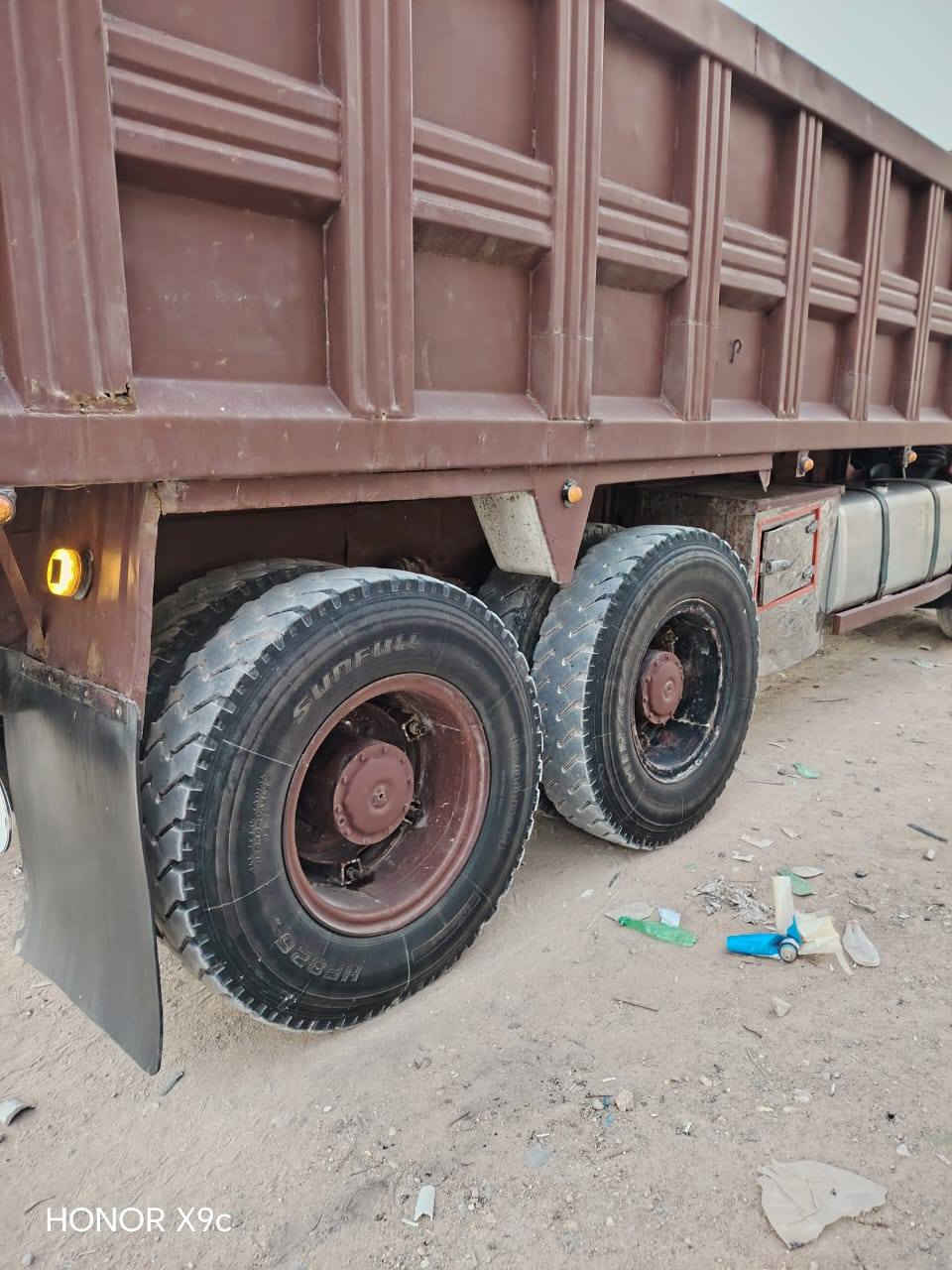 سلام عليكم البيع البي موديل 89قاطر ومقطوره السياره بسم راعيها سنويه صاقطه مواصفات السياره مكينه 44كير 155مجموعه نص تلفزوني رباط عدل السياره جاهزة العمل تنباع راس وعربانه او بس الراس اخوان اني مكلف بنشر الله شاهد السعر والتفاصيل اتصل على راعيها هاذ رقم ‏‪0782 764 0460‬‏
