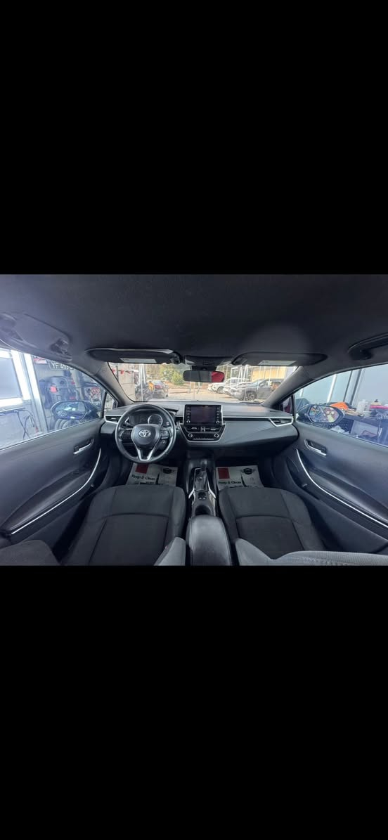 يا الله 
من رخصة الادمن 
كورلا 2020 ياباني اصلي 
لون نيلي 
داخل اسود 
الجام مغلف عازل حراري 
كشنات حضن 
شفتات بلستيرن
هاند بريك دكمة ووتو هولد  
دبل صالنصة بلادي
لحاية بلادي  
تحكمات بلستيرن جهتين 
تحديد مسار 
مانع تصادم 
مانع تزحلق 
شاشة ابل كار بلي
وأوامر صوتية 
تبريد ثلج 
وتدفئة 
رقمها أربيل دولي 
كهرباءت خير من اللة 
كير محرك كفالة بلادي بدون فتح 
ماشية 116
حادثها بابين الي بصف السايق 
وبيها جاملغين كلير من امريكة 
ويل حجم 17
تخم تاير جديد 
والسيارة سويتلها ادامة وبوليش يعني ربع دينار متصرف عليها انطيها D وتوكل حجي ترايها لربيل   
السيارة بسمي تحويل ثاني يوم وهاذا رقمي بي وتساب
***********
بغداد الدورة
السعر 125وبيها مجال بسيط
