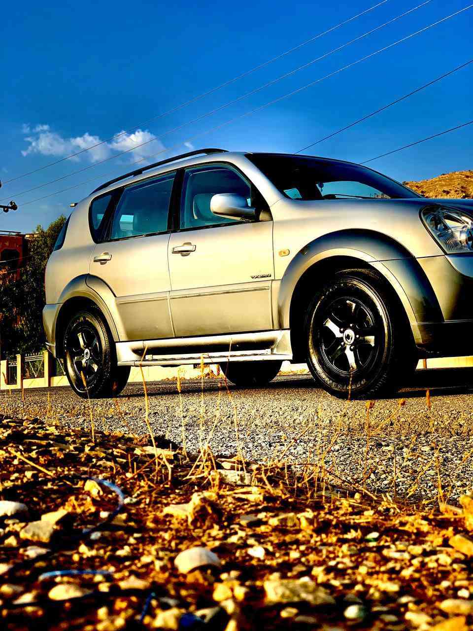 سانگیۆنگ ڕیکستۆن 2008 قەپات مواسەفات 240 هەزار ڕۆیشتوە 
ناوزەردە 
کوشن جلد و هیتەرە 
سلایدە 
کوشن خەزن 
ئاوێنەی لاکان لەگەل بەگ نزم دەبێ ئاوێنەی هیتەرە 
دەبل ئەکسل
تەحدید سرحە 
گێر و مەکینە ماسلیس بیلادی بەشەرت 
شەش پستۆنە 
هەزەی نوێیە تا 2027
بەناوکردن بە شەرتە 
سەیارە دەعامی لۆ دەعامی بە شەرت سبوغی نیە 
زۆر جوان مایتەوە 
0750 751 68 94 أربيل, العراق
