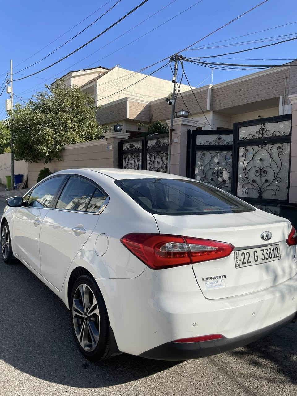 السلام عليكم كيا سيراتو 2014 المواصفات نص فول 
الضرر قطعتين
ماشيه 190 الف
گير اوتو
محرك 1600
حساسات امامي وخلفي
الشراي يتصل عل هذا الرقم
***********
المكان اربيل
