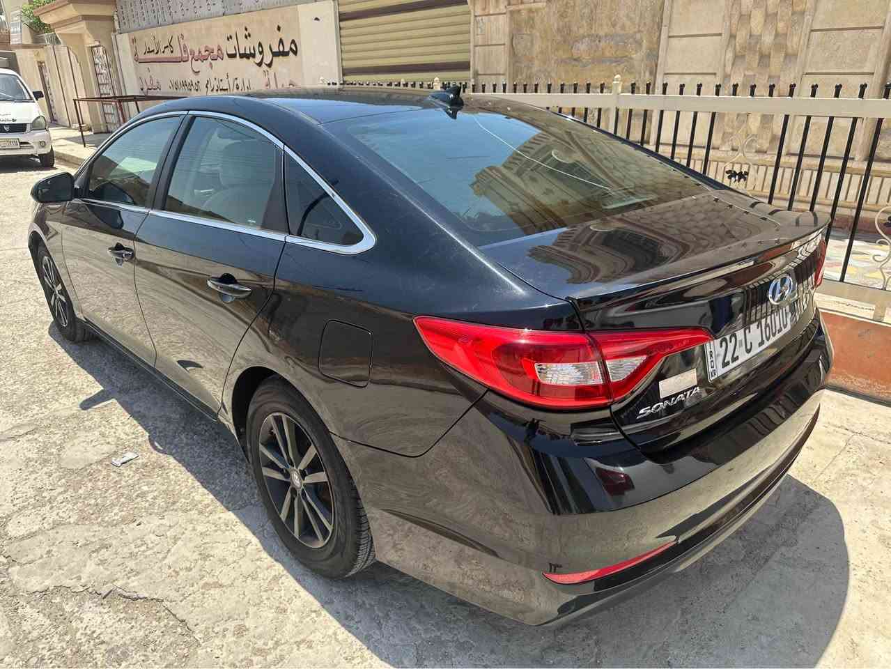 سوناتا للبيع موديل 2017

الضرر بونيد وجاملغ صبغ 

محرك وكير شرط لاصرف ولانفخ ولابخار ومعلاية الكازكيت جاهز

سيارة مال جناي جديدة ومرتبة وجاهزة مابيها مصرف دينار

مواصفات نص فول 
ماشية 115 

مكان السيارة موصل تلعفر

سنوية وهزة وفحص ورقم جديدة 
بسمي جاهز للوكالة والتحويل 

يرهم مراوسة حسب القناعة 

للاستفسار ***********

***********

اللي يريد ارسللها جميع صورها من الخارج والداخل موصل, نينوى
