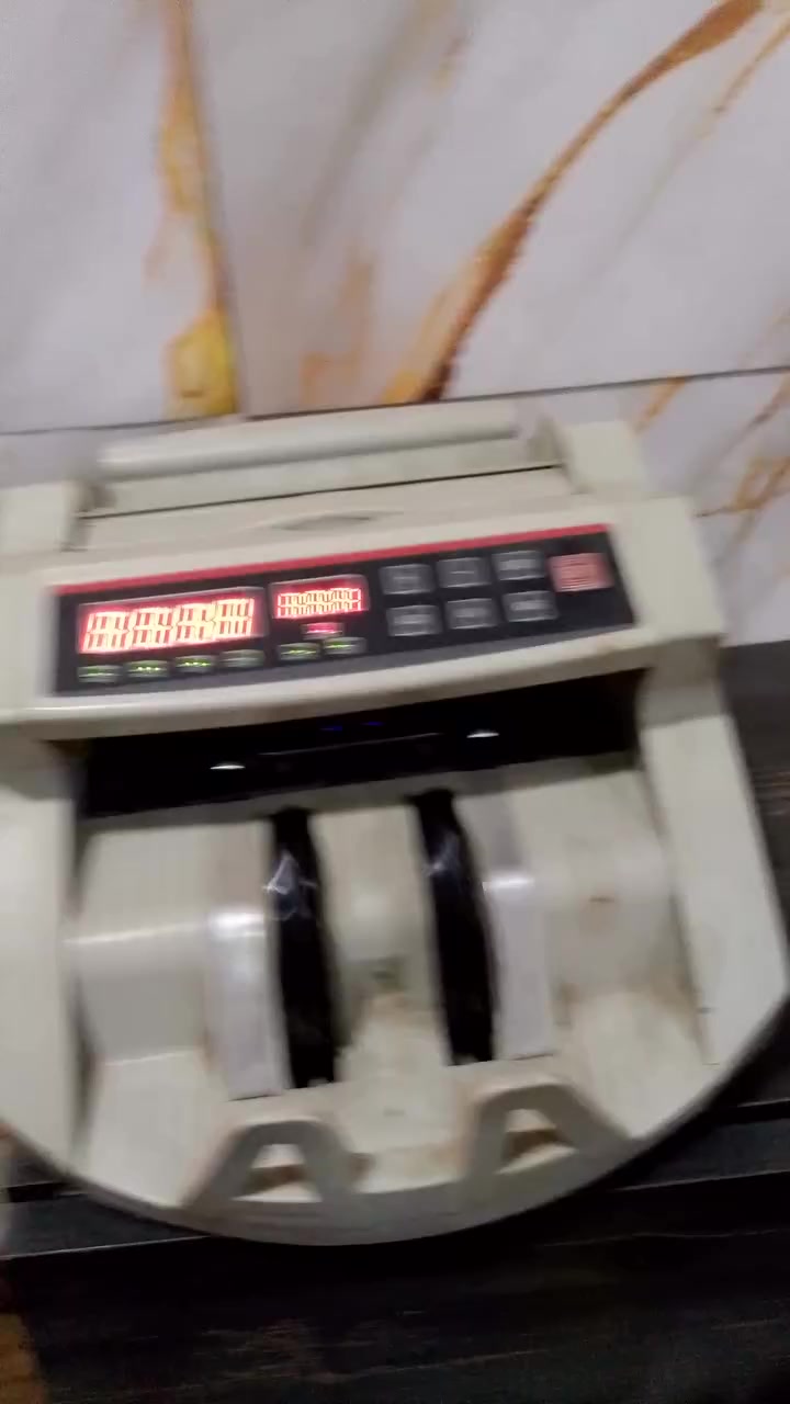 مكينه تعد فلوس سريعه  شرط شغل السعر75وبيهه مجال العنوان منطقة البهادريه


**إذا كنت صاحب هذا الإعلان وتريد حذفه لأي سبب، رجاءا أرسل رسالة إلى الدعم الفني**