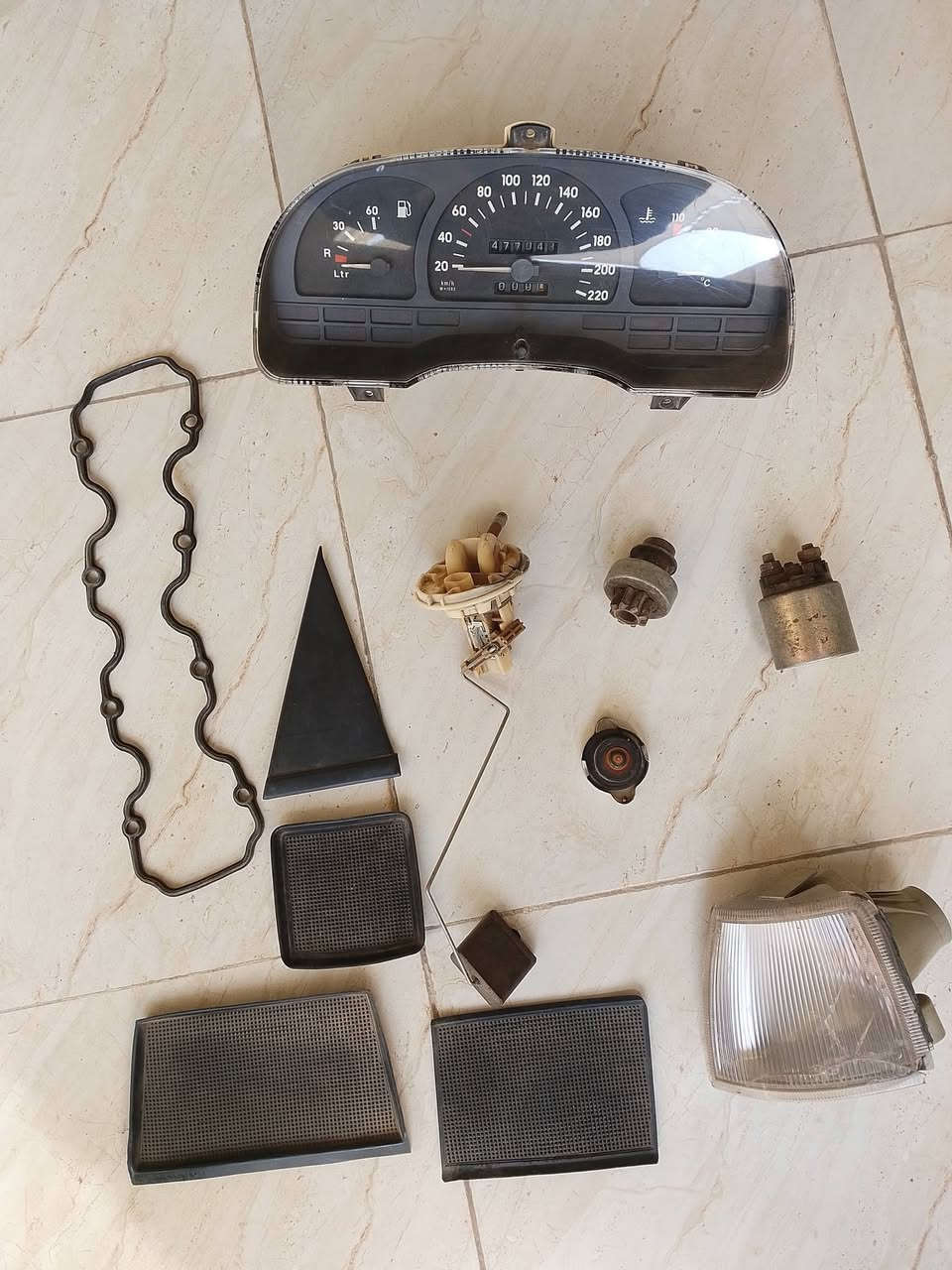 أغراض اوبل فكترا للبيع مكان بابل ***********.  ***********
