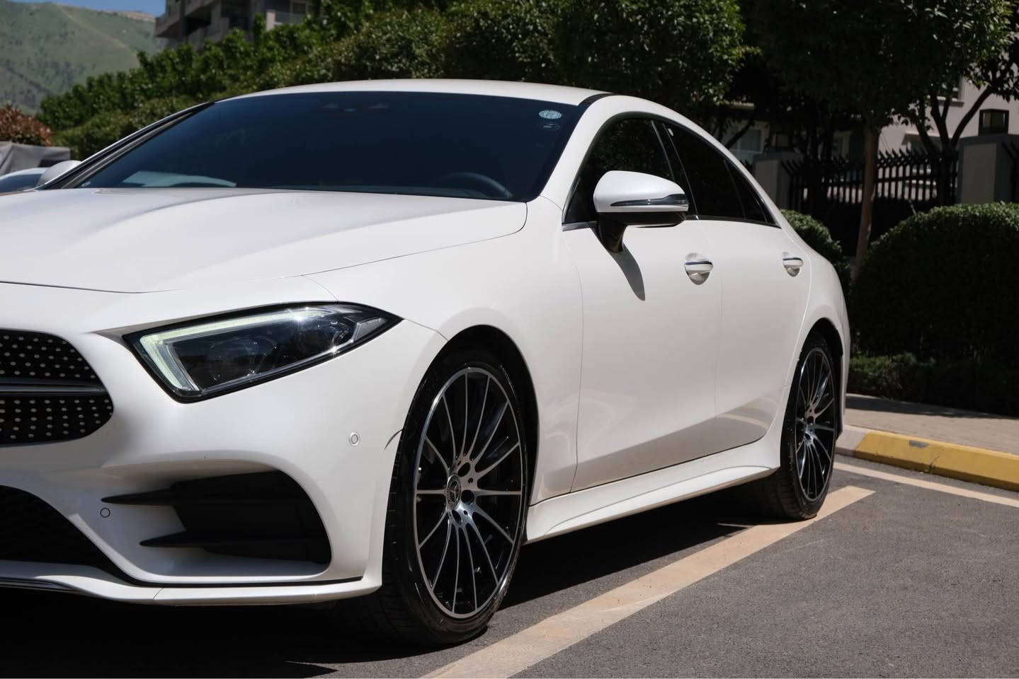 کوردی/ عەرەبی
Mercedes CLS 450 2020 
* سەیارەکە وارد ئەلمانی دوو سویچە  
* شەش بستۆنی تۆربۆ (v6 tourbo)
* ماوەی رۆشتنەکەی ٥٥ هەزار 
* مواسفات (داتاشۆ/بەسمە/حاسەی ٣٦٠ دەرەجە/رادار پێشو دوا/ لایتی داینامیکauto/ کامێرا / لیدی ناو داشبل ٦٤ مۆد / auto start-stop/ تەحدید سورعە/راداری لاتەنیشت /کوشن خەزن /کوشن مەساج / کوشن سارد و گەرم /ویلی ٢٠/شحن وایەرلیس/ دەبل ماوس ……زۆرمواسەفاتی تر 
* سەیارەکە بێ بۆیاخ بێساردە هیچی پێوە نیە
* سەنەوی تازەیە بەناوی خۆمەوەیە کتابی جام رەشی لەگەلە ٪٨٠ 
* شوێن :سلێمانی 
* ژت:***********
* وتس اپ:***********

‎للبيع Mercedes Cls450 2020
3000cc دبل توربو🚀🚀
‎5كامرات
‎داتا شو
‎اوتو بارك  
‎دبل ماوس
‎جنطه كهرباء
‎شاحن وايرلس
‎لايتات مالتي بيم
‎كشنات كهرباء (4وضعيات تحكم) 
‎كشنات تدفئة وتبريد
‎رادار امامي 
‎رادار خلفي
‎نقطه عمياء
‎تحديد مسار
‎حساس امامي وخلفي 
‎داخل الوان 64 لون
‎لايتات زينون داينمك  
‎ ماشيه 98 الف كيلومتر
‎ويل 20 اصلي 
‎وبعد بيها هواي مواصفات معروفه 
‎السياره وارد  الماني مكفول كفالة عام بدون صبغ بدون بارد سياره بها بصمتين بلادي
‎مكانها السليمانيه
‎للاستفسار:[***********] السليمانية, العراق
