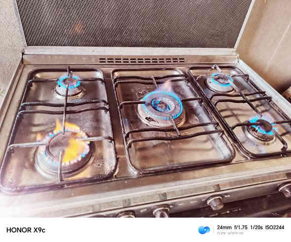 طباخ كريازي مصري نظيف شغال شرط مكان الموصل لايسر الاستفسار انتصال على الرقم ***********
