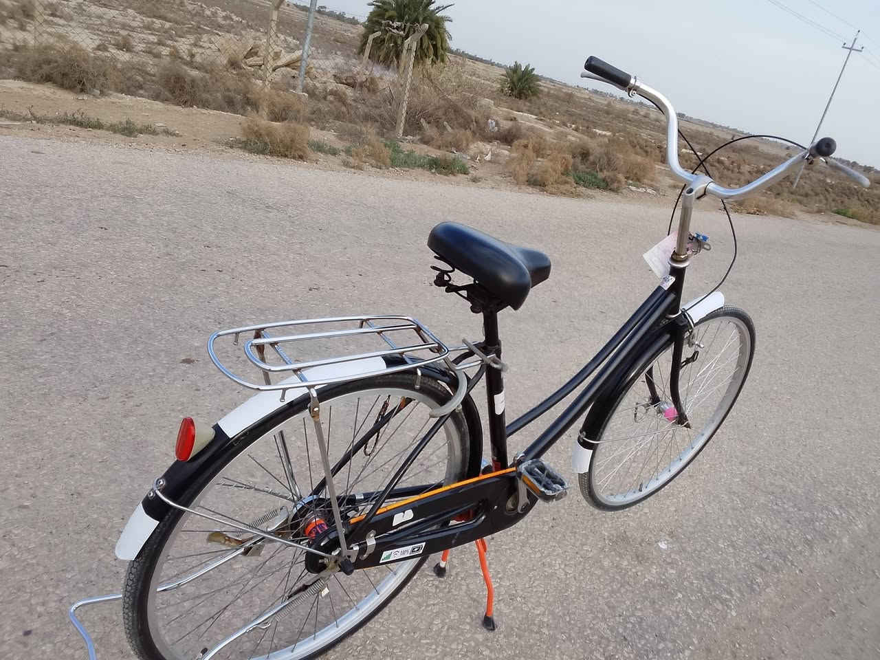 لبيع باسكل مديل 2018 حجم 26 الباسكل كله بلاد تجي وتشوف كل نقص مابي الباسكل جديد سعره 125 قفل هاذه الموجود مايعجبك اكو باسكلات هواي والسوك كلشي بي هاذه رقمي *********** بي واتساب مكاني بابل طريق قاسم كفل سوق دوهان
