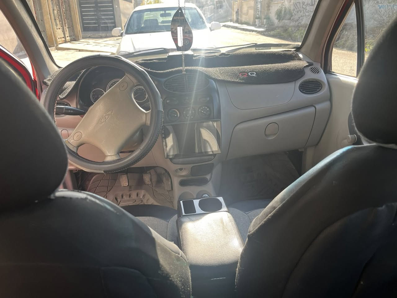 السلام عليكم
سياره كوكو مديل2012
سنويه وارقام نكليزي جديده
محرك وكير نضيفه
تبريد وكهربائيات كلها شغاله
السياره بسمي شرط التحويل
السعر ٣٦  للستفسار***********
***********
