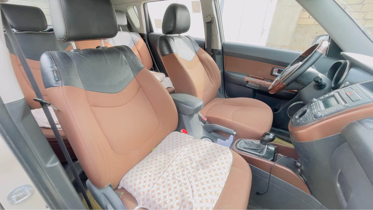 صول خليجي موديل 2012 رقم بغداد هزه جديده بسمي فول مواصفات

فتحه 

حساس خلفي 

كامره 

جلد ومخمل الكشنات 

6 سماعات 

تبريد بيانو 

ويل كب رياضي 

محرك 1600 دووش

تحكم ستيرين جهتين

ماشيه 146 كيلو 

مكفوله من الصبغ فقط 

بنيد صبغ لان صار بي جراد 

مكفوله من الضربه والحادث 

السعر 113

رقم ***********

مكان السيارة الزعفرانية بغداد, العراق
