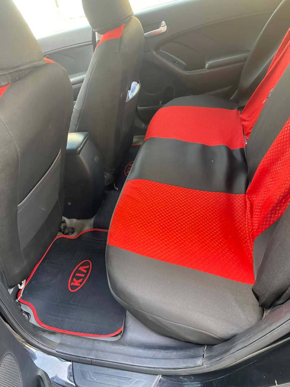 سلام عليكم سياره فورتي موديل 2017 امريكي حادثها بس بنيد والجاملغ بارد  لا لغد ولا شواصي رقم اربيل مكان السيارة بغداد وبيه سونار سعرها 125$وبيها مجال رقم ***********
