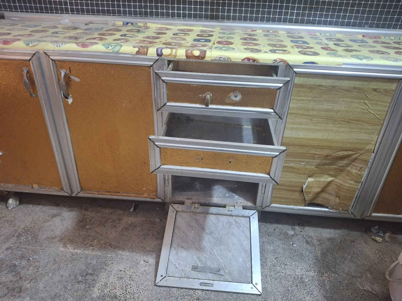 كاونتر مترتين ونص سعر مناسب جدا


**إذا كنت صاحب هذا الإعلان وتريد حذفه لأي سبب، رجاءا أرسل رسالة إلى الدعم الفني**