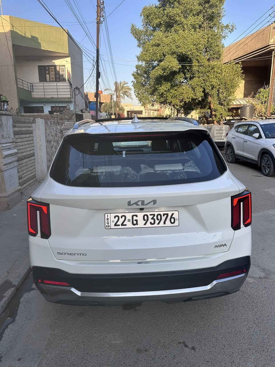 السلام عليكم سورنتو 2024 أم الضمان
6 سلندر خليجي سيارة مكفولة كفالة عامة من صبغ وبارد ومن كولشي على وضعية شركة وماشية 32استخدام نظيف جداً مواصفات سيارة / بصمة تشغيل عن بعد شاحن واير ليس كشنات كهرباء و7 راكب تبريد 3 قطع وجنطة كهرباء وبردات وبلورما فتحة سقف بصمة حساس خلفي امامي وبعد بيها مواصفات اكثر 
يوجد بارد بصيط في باب الساىق او باقي السياره كفاله
المكان : السيدية 
السعر30$ الف دولار
وهذا رقمي / ***********
