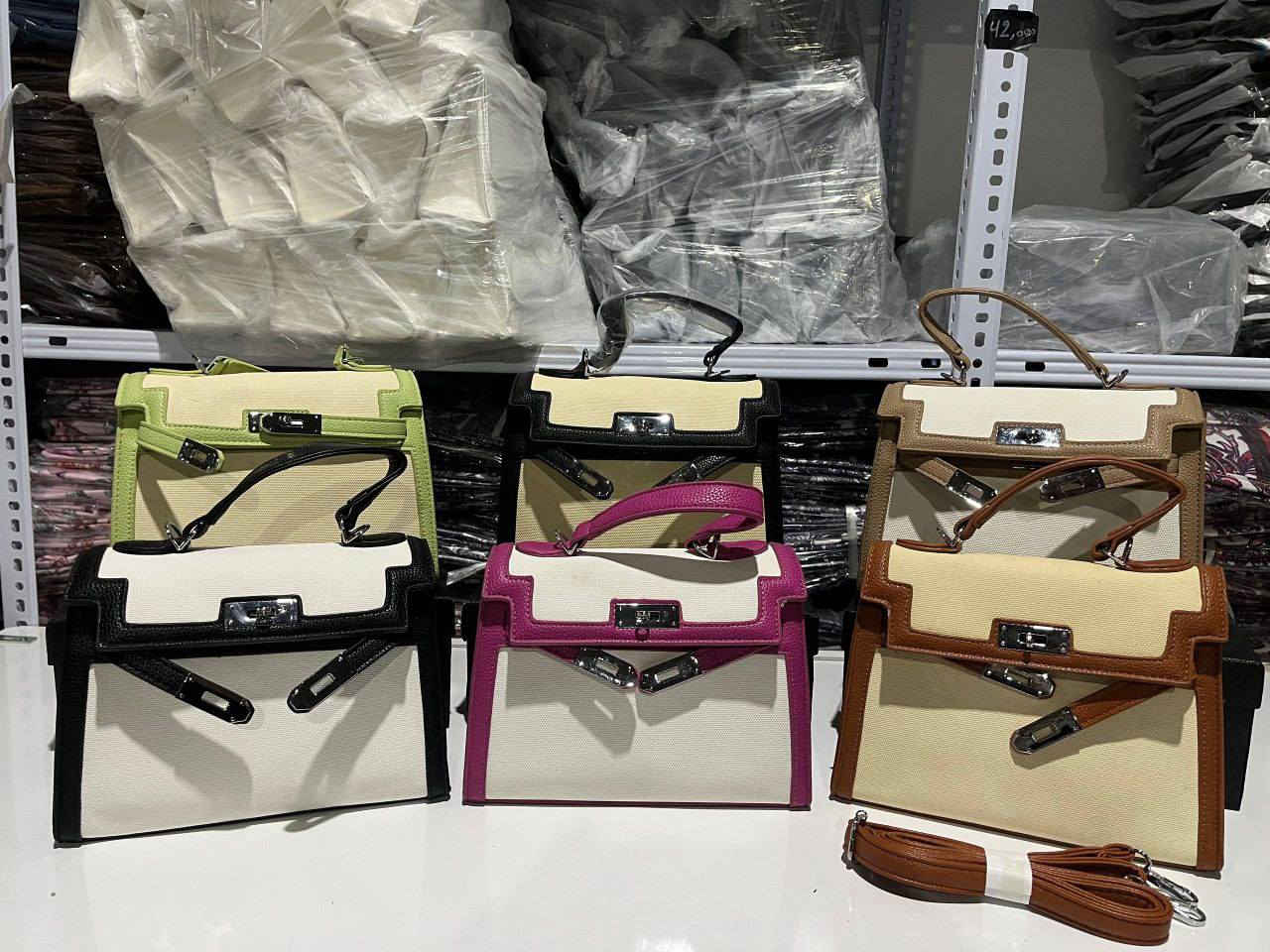 متوفر جملة فقط


**إذا كنت صاحب هذا الإعلان وتريد حذفه لأي سبب، رجاءا أرسل رسالة إلى الدعم الفني**