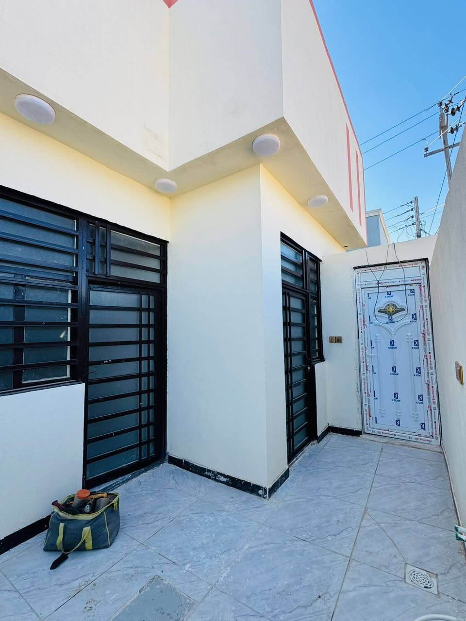 🏡 دراين للبيع في منطقة البراكية
📍 شارع المعمل قرب السيد الموسوي

🔹 تفاصيل كل دار:
غرفة وصالة ومطبخ واستقبال وصحيات
بناء درجه اولى
سعر الدار الواحد  ٤٣ مليون وبي مجال 
الصنف عقد زراعي 
📞 للاستفسار الاتصال على الرقم:
***********

🏢 مكتب الفيحاء للعقار
مقابل شارع مركز الهندية القديم
