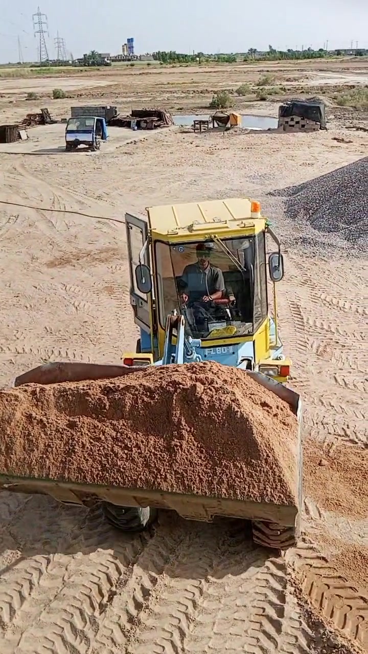 السلام عليكم مواد بناء مال سكله درجه اولى حمل فول تك الرمل 125/وتك الحصو 160 شرط الزبير وكنتر الرمل 30 وكنتر الحصو 43 انواع المواد موجوده //***********
