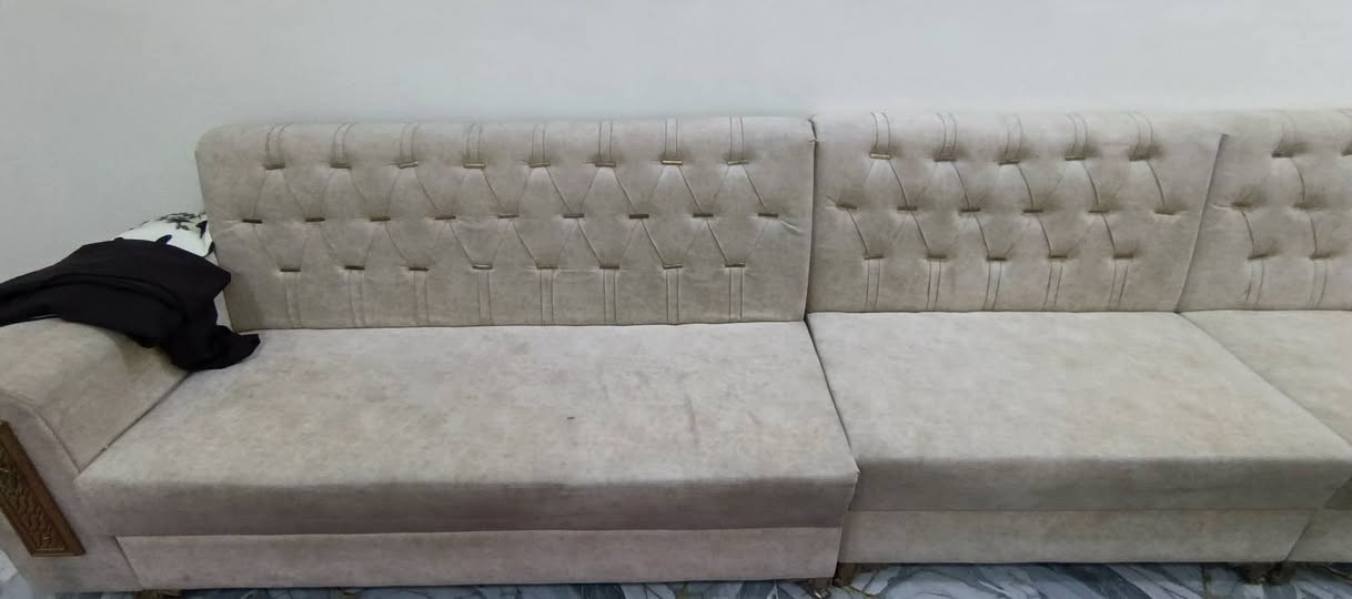 السلام عليكم  تخم للبيع
نضيف كلش 
السعر 225 وبيه مجال بسيط 
للاتصال ***********
