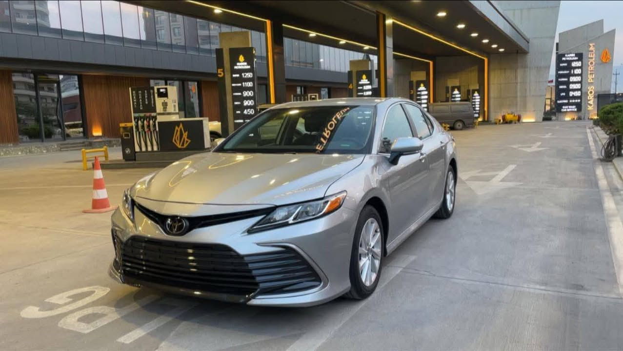 السلام عليكم 
للبيع 
كامري موديل 2023  مواصفات LE منفيس حره تترقم في جميع المحافظات ما عدا الاقليم دخول جديد
 ماشيه 26 الف ميل 
بدون صبغ بدون ايرباك حادثها خلفي تحت الدعاميه بدون صبغ
صور الضرر مرفق بالمنشور 
السعر 200 وبيها مجال 
عنوان السياره ناحيه الزاب قريه اصبيح تحتاني 
للاستفسار الاتصال على الرقم التالي 
‏‪0781 426 9470‬‏
