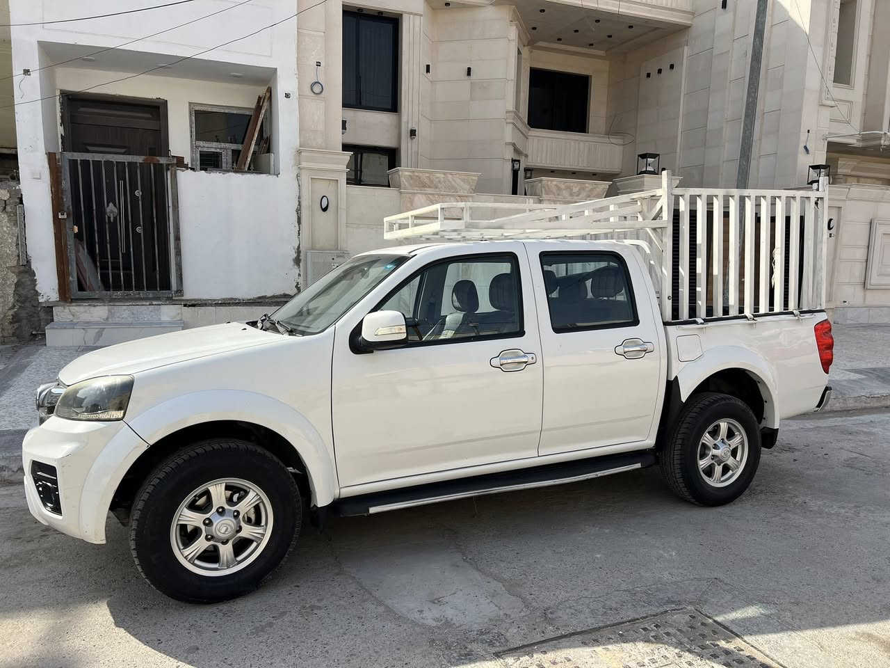 السلام عليكم Great Wall موديل 2023
سيارة جاهزه مال جناي ماشيه 24 الف كيلو
سياره كلش قويه ورزنه واقتصاديه بالوقود
بيها صبغ نص باب ونص جاملغ 
بصمه وسويج محركها 2400 
السعر 125$ 
للأستفسار ***********
متواجد واتساب واتصال
