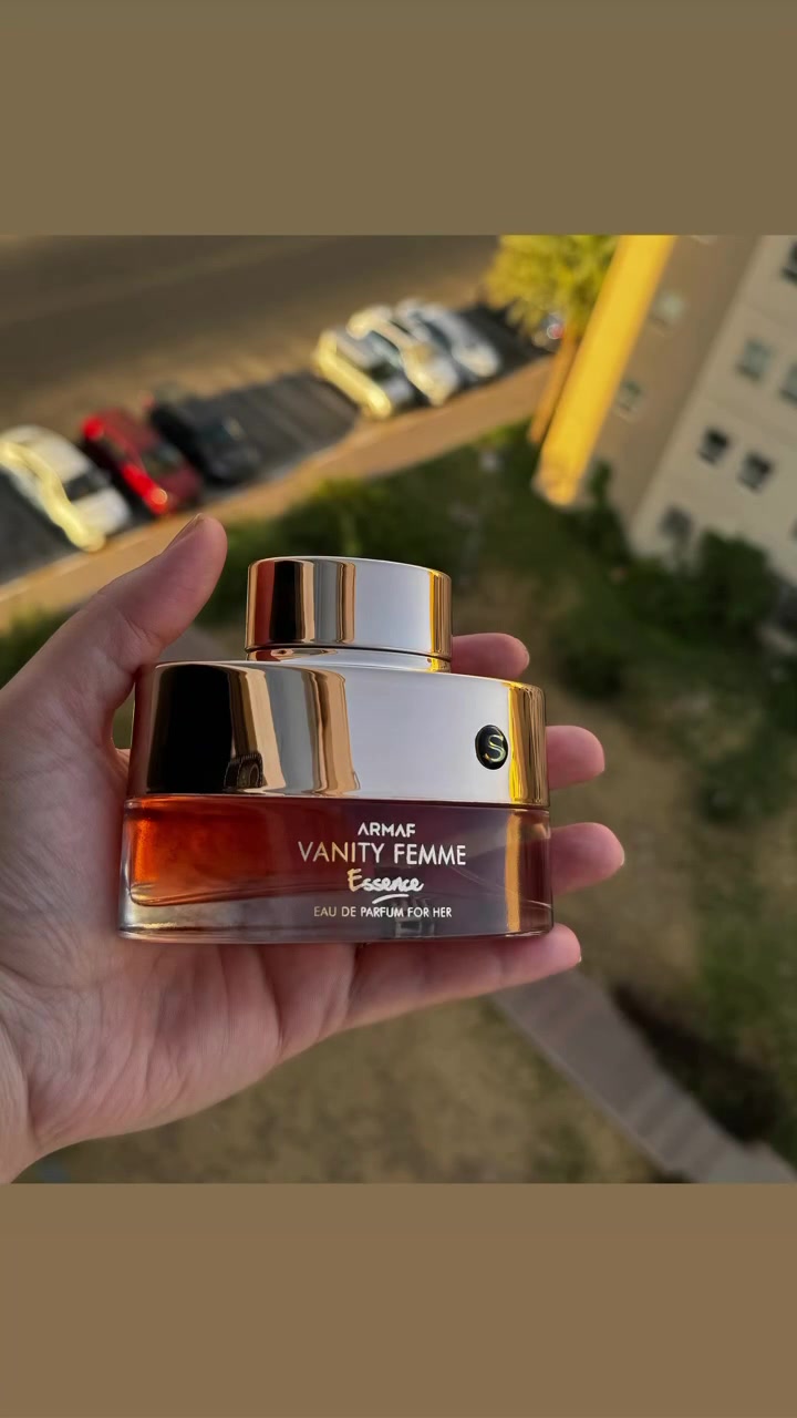 Vanity Femme Armaf عطر زهري - خشبي - مسك للنساء . إفتتاحية العطر الخوخ, الماندرين (اليوسفي) و الفلفل الوردي; قلب العطر الليلك و إبره الراعي; قاعدة العطر تتكون من العنبر و الباتشولي.


**إذا كنت صاحب هذا الإعلان وتريد حذفه لأي سبب، رجاءا أرسل رسالة إلى الدعم الفني**