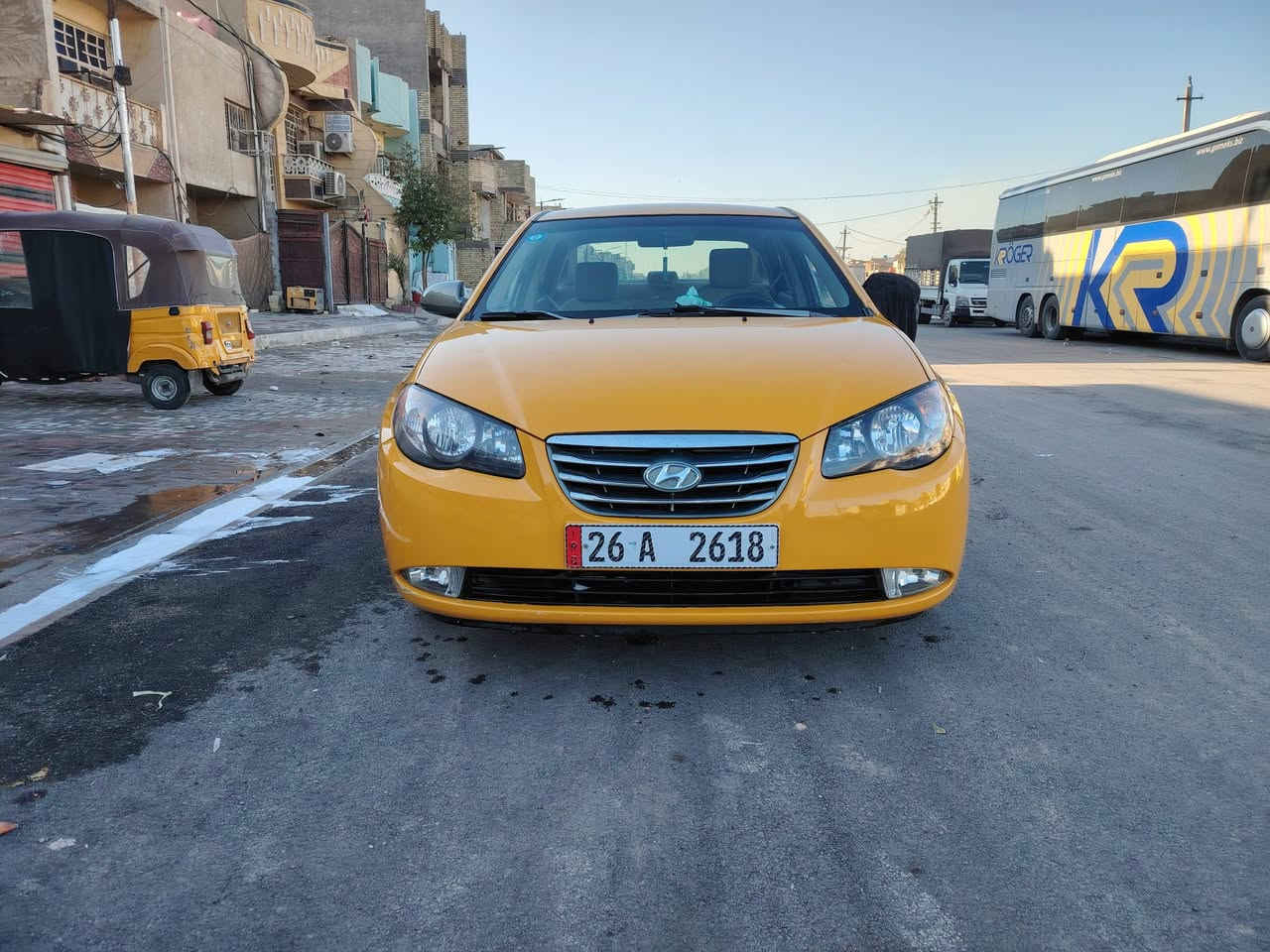 سلام عليكم للبيع انتره 2010وارد امريكي بيها جاملغ المامي صفحت اليمنه شويه بيها من ادخل بل خشم رقم جديدي بسمي محرك 2000 جديد تخم تاير جديد السعر 110  وبيها مجال سكن بغداد اللستفسار ***********
