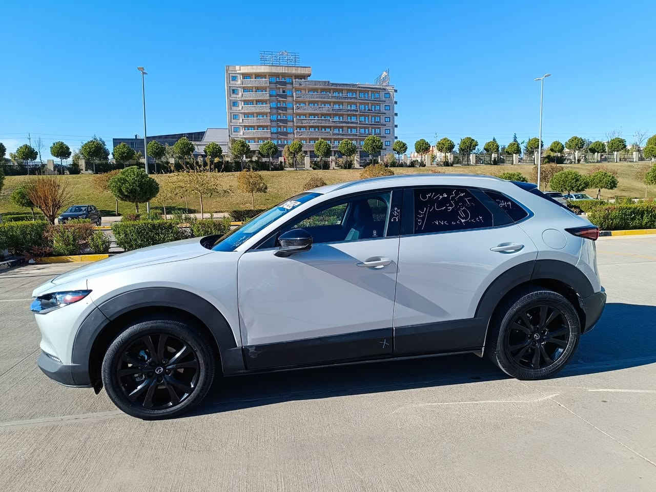 Mazda cx30 2024
 سموكى
چه مه له غى سائق بوياخه

مواصفات
Awd
Auto hold
مه كينه ٢,٥ بى توربو
كوشن جلد
كاميرا
شاشه
رادار 
حاسه
به سمه
بريك به سمه
ده رگاى به سمه 
تبريد مركزى
سى مودى ليخورين
گيج الكترونى
نرخ ١٤٩
٠٧٧٢٥٢٩٤٥٤


**إذا كنت صاحب هذا الإعلان وتريد حذفه لأي سبب، رجاءا أرسل رسالة إلى الدعم الفني**