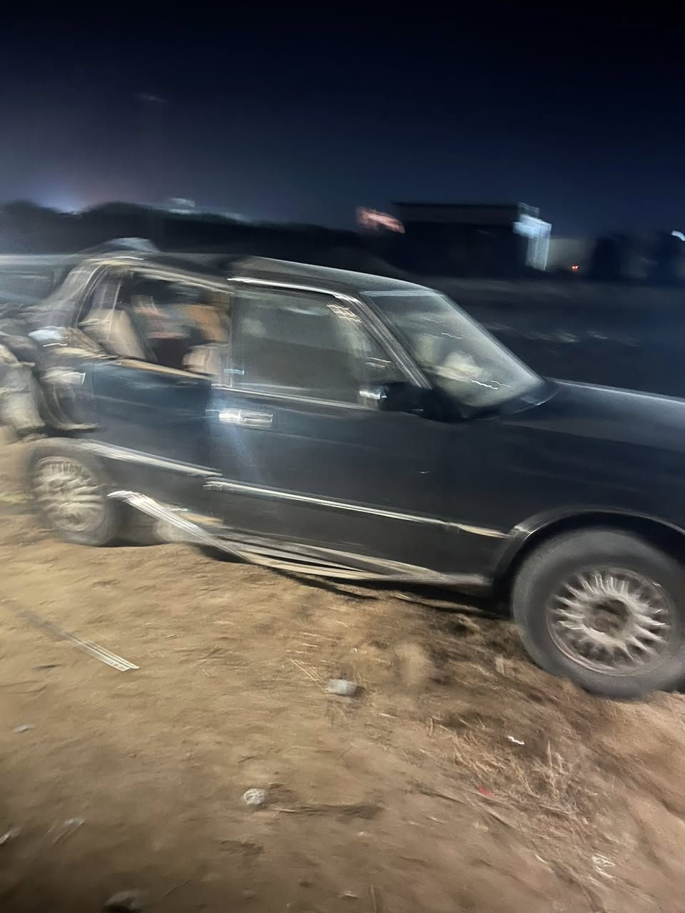 أرنب للبيع رقمه بصرة الماني بسمنه السياره المكان شطره سعرهً22 لاتصال ***********
