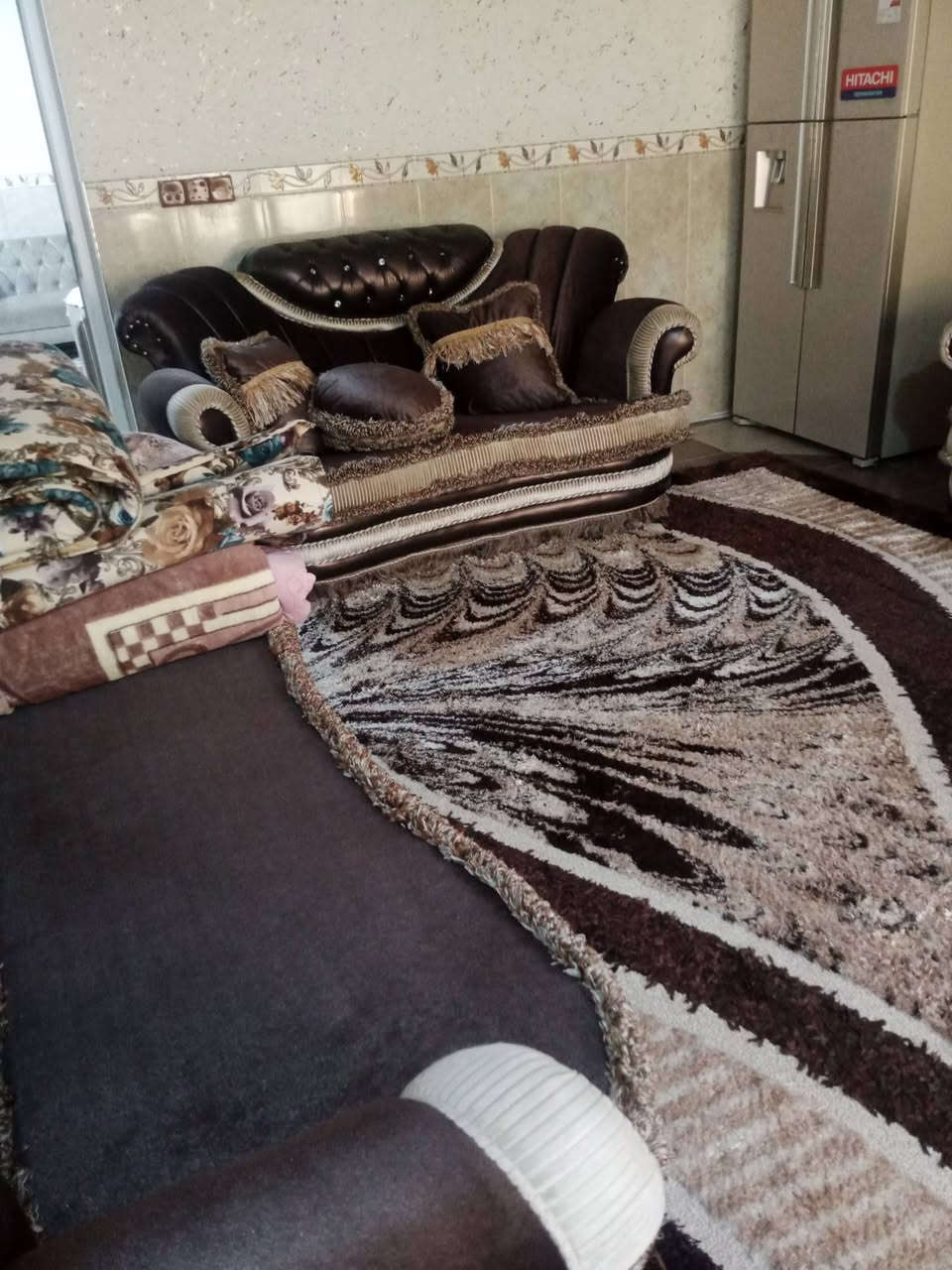 طخم قنفه. تركي. خشب احمر مال بيت. كلش نضيف كل عيب مابيها سعرها. 750الف.   دروازه


**إذا كنت صاحب هذا الإعلان وتريد حذفه لأي سبب، رجاءا أرسل رسالة إلى الدعم الفني**