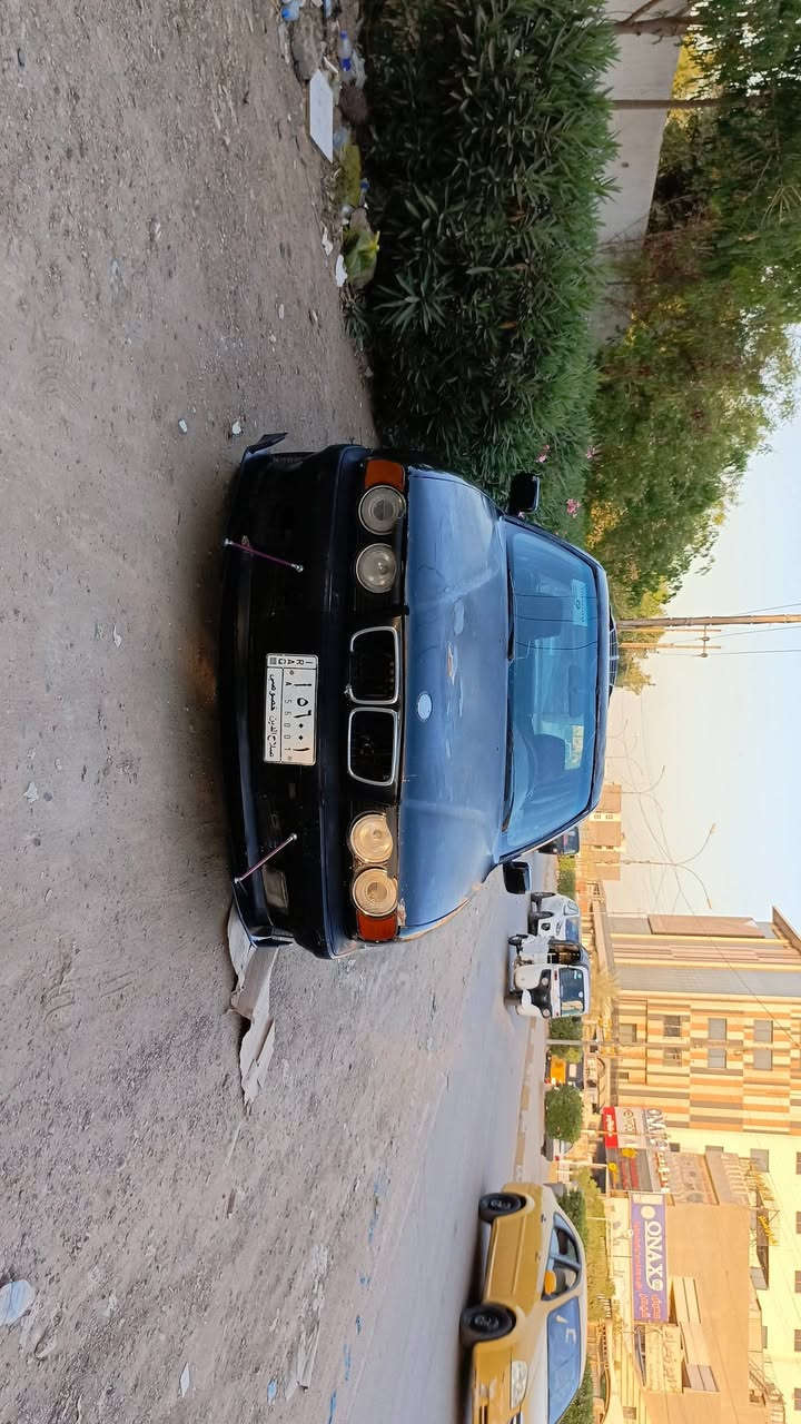 بي ام ٥٣٥ موديل ٩١ كير اوتو سياره حلوه شوفه العين صاحبها موجود بتكريت  قفلها ٢٥ مكان بغداد ***********
