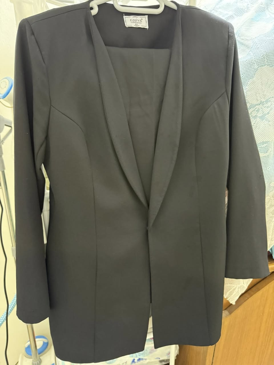 قاط اسود للبيع قياس 42 ستره +بنطرون 90 ملبوس مره وحده ب 25 يوجد توصيل


**إذا كنت صاحب هذا الإعلان وتريد حذفه لأي سبب، رجاءا أرسل رسالة إلى الدعم الفني**