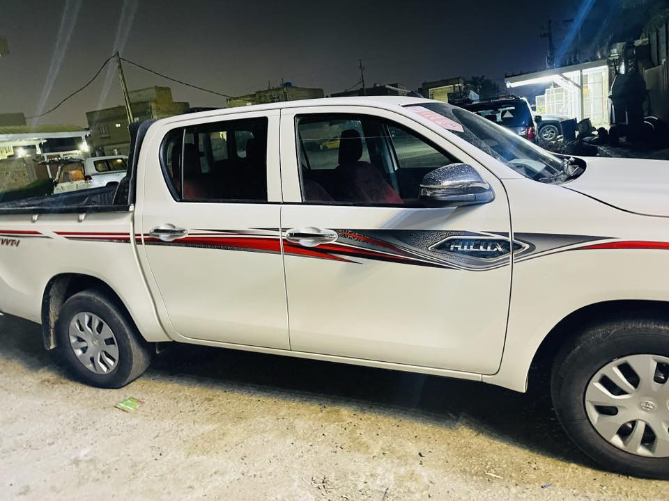 السلام عليكم 
تيوتا هايلوكس 2024 كير عادي 
مكفوله كفاله عامه 
فول مواصفات ***********
