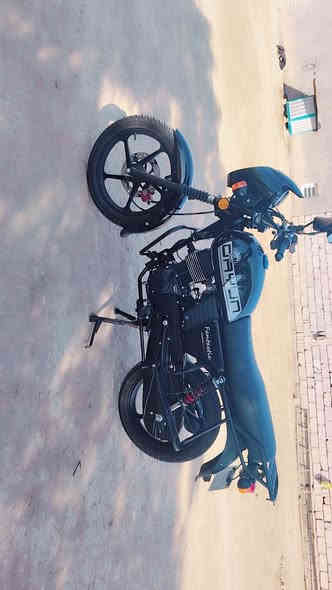 دايون نفخ للبيع موديل 26
وراق سكنر محرك ميتين مكفول كفاله عامه شرط انظف من الصوره السعر 1600 وبيه مجال الشراي يتصل على الرقم ***********
