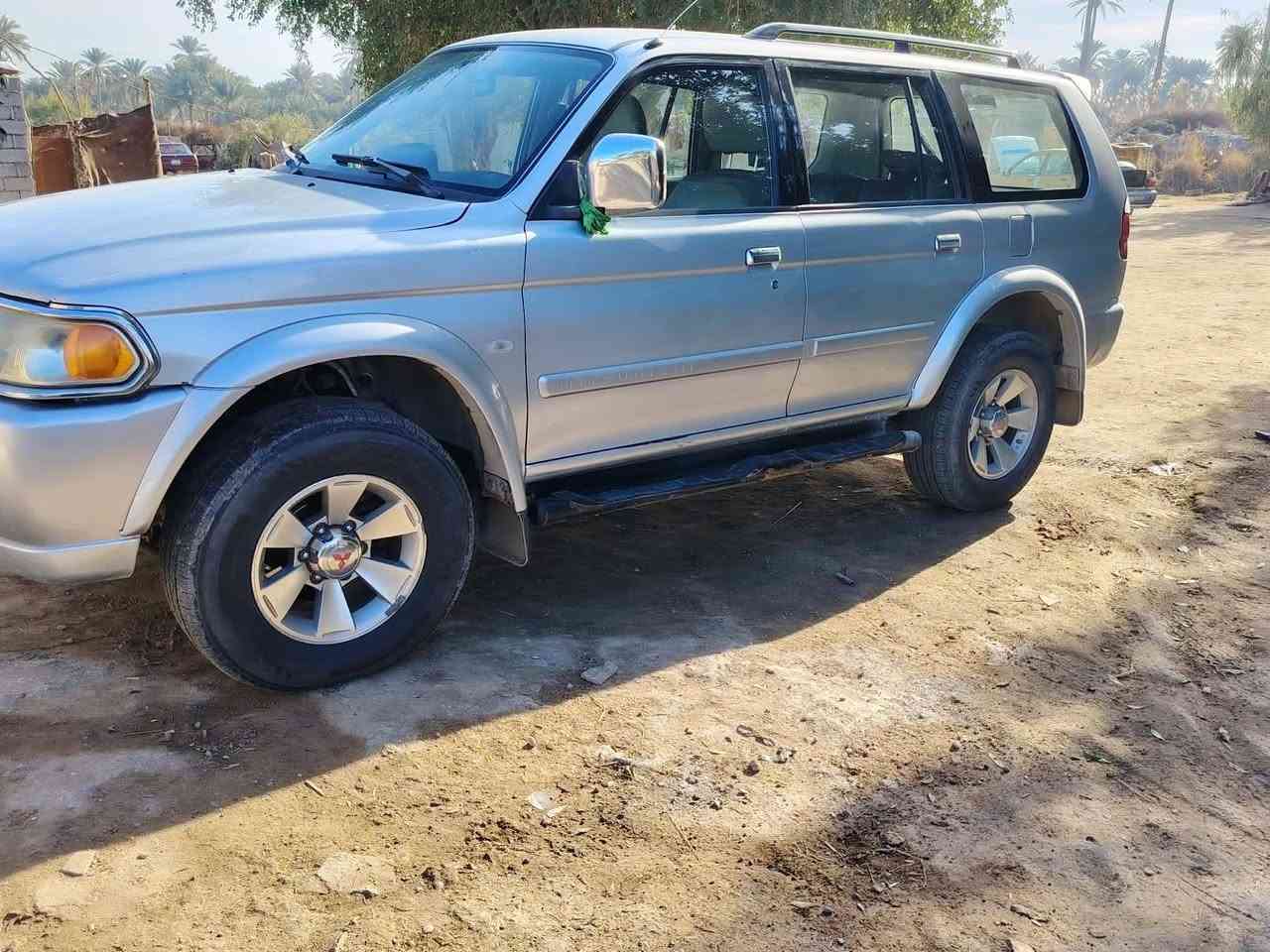 السلام عليكم سياره مديل 8حلوه ونضيفه حدايديه جديده تخم تاير جديد مكفولة من كير ومكينه سياره حلوه ونضيفه دفع رباعي سنويه ال 27 مكان ديوانية غماس السعر 88 وبيه مجال هاذه رقمي للتواصل ***********
