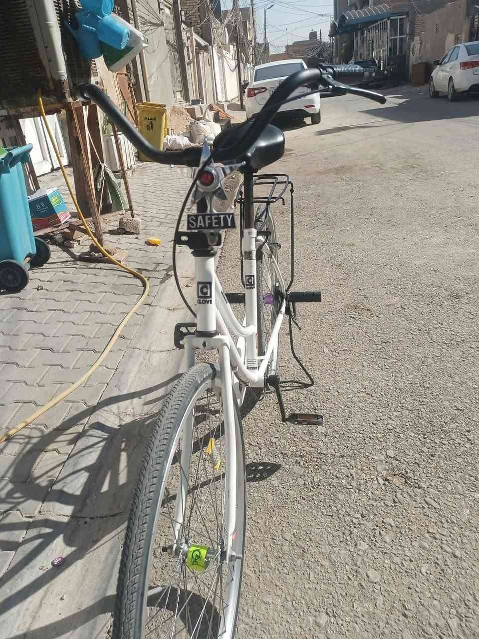 باسكل للبيع او مراوس
السعر 145 وبـي مجـال للـطـيـبـين
باسكل نضيف شوفت عينك 
لون ابيض ☁
الباسكل شركته كلوف 
مديل 20
المكان نجف يم تقاطع الهنديه


**إذا كنت صاحب هذا الإعلان وتريد حذفه لأي سبب، رجاءا أرسل رسالة إلى الدعم الفني**