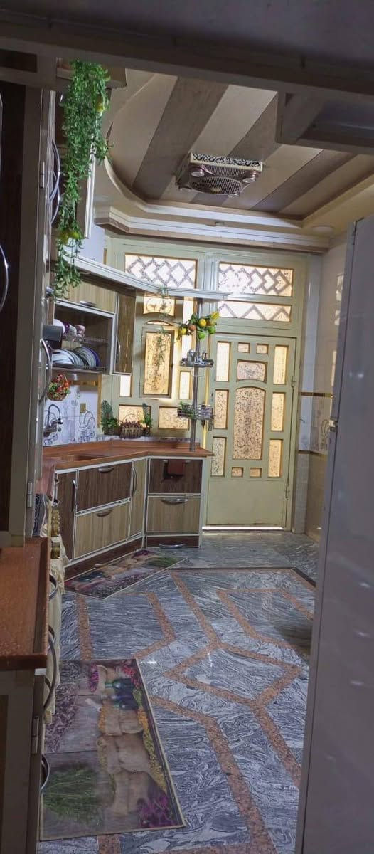 🏠 دار للبيع – مدينة الصدر
📐 المساحة: 200 متر مربع
🏢 الواجهة: 10 متر
🏗️ الطابق: ونصف
🛏️ الغرف: 4 غرف نوم + صالة استقبال + مطبخ + صحيات
📅 سنة البناء: 2019 – البيت جداً نظيف
📍 الموقع: قريب من غسل الغزالية، مدينة الصدر
💰 السعر: 290 مليون قابل للتفاوض
📞 للاستفسار: ***********

رابط تلكرام خاص بالعقار 
https://t.me/EmarAqar
