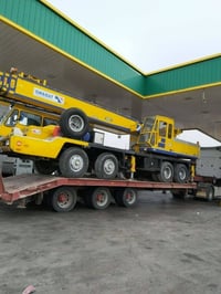 لودر البيع طول 8:50وعرض320والارتفاع 100سانتيم السعر 150$رجائن لمو شراي...