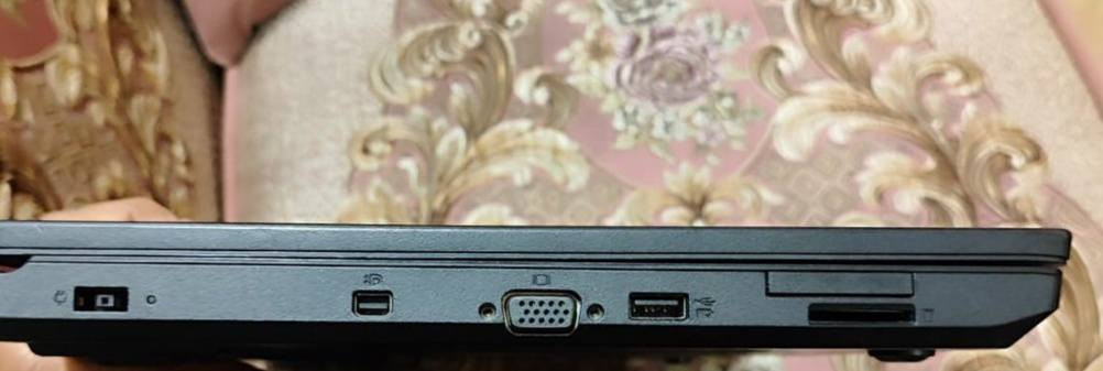 السلام عليكم لابتوب لينوفو مواصفات راقية استخدام شخصي نظيف كلش مستخدم شهر اقوى لابتوب ممكن تحصله بها  السعر يشغل كل شي اللابتوب مكفول عالفحص من جميع النواحي تفحصه يلا تدفع فلوسه
 
السعر 215 الف وبي مجال شي قليل 

مواصفات اللابتوب: 
النظام ويندوز 10 
 CORE i5 من الجيل السادس بسرعة عالية 
الهارد 256GB SSD اسرع واحدث نوع
الرام 8GB سريع جداً
كارت شاشة انتل 4GB نوع عالي الاداء
حجم الشاشة 15.5 " إنش فول دقة عالية جداً
يحتوي على بلوتوث + وايفاي
يحتوي على كاميرا امامية
بطارية ممتازة تشغيل مستمر حوالي 3 ساعات
بي كل أنواع المنافذ: 3 منافذ USB ومنفذ LAN ومنفذ ميني HDMI ومنفذ VGA ومنفذ هيدفون

ملحقات اللابتوب شاحنته الأصلية والجنطة

للاستفسار الاتصال او المراسله خاص 
***********
