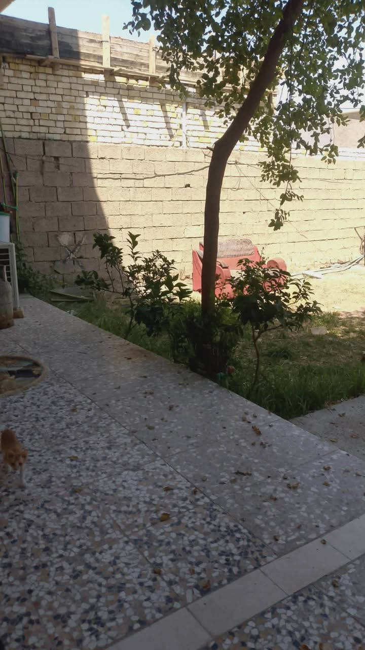السلام عليكم
بيت للبيع 250 متر منطقة العريفية طابقين شارع مهيم الخدمي قرب محطة نجم للماء 
للاستفسار ***********
