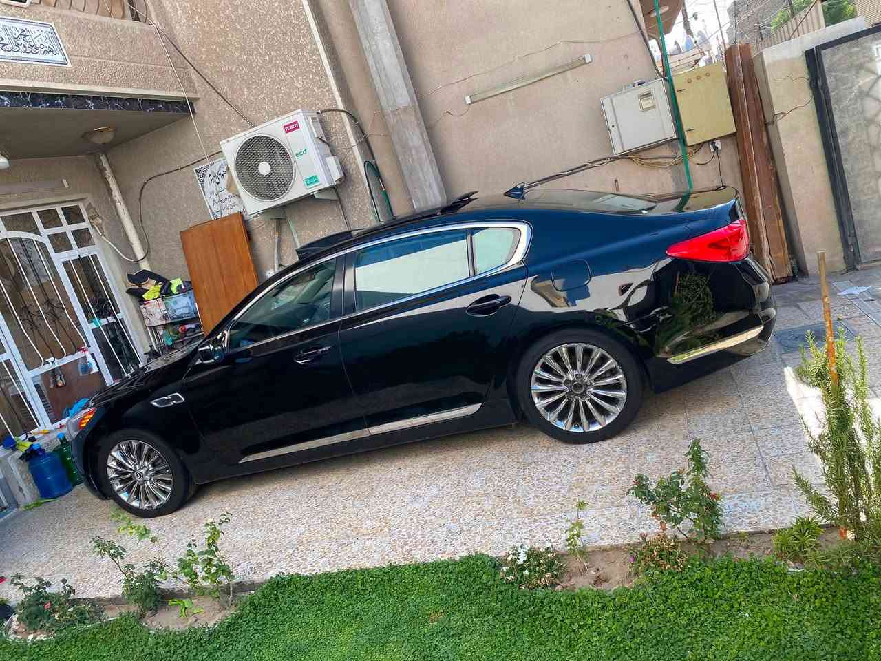 السلام عليكم

للبيع فقط

KIA K900 2015

كيا كورس ٢٠١٥ فول مواصفات للأخير 1/1

وارد امريكي 

ماشية 102,000 mi ميل

محرك 8 سلندر  GDI 5.0 CC ✈️✈️

كير 8 نمر

سقف زجاج بالكامل(فتحة سقف بانوراما)

4 أبواب بصمة + بصمة تشغيل

صندوق كهربائي وشفط

تحكم ستيرن جهتين

شاشة جبيرة

ماوس تحكم بالشاشة

كشنات جلد + تدفئة وتبريد المقاعد والستيرن

كشنات كهرباء 4 حركات

كشنات خزن ميموري 

4 جام اوتو 

برده خلفية كهربائية + بردات الابواب الخلفية

3 قطع تبريد

اشاير بالمري

ويل حجم 19 كروم

سايد بريك كهربائي

اوتو هولد

درايف مود

تحديد مسار

قارئ اقراص 

بكلايت لد / لايت زينون

🔴🔴 السيارة وارد امريكي وحادثها جاملغ وشويه من البنيد بدون اي دواخل

🔴 3 قطع صبغ 

🔴 البنيد نفسه مصلح ومصبوغ  والجاملغ نفسه بس مصبوغ
 🔴 وصار عندي هنا بالعراق طخة بسيطة باب السكن صار بي بارد وانصبغ

الباقي مثل مموضح بالسونار  

السعر /🔴 134 بيها مجال 

مكاني بغداد الامين الثانية

للأستفسار ***********
