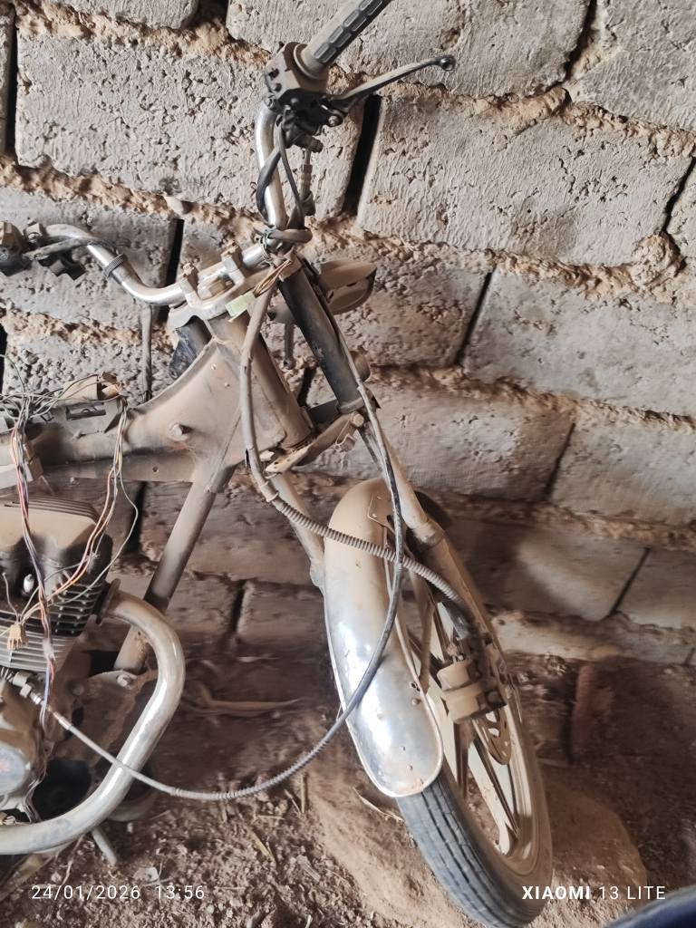 السلام عليكم تفصيخ روبر محرك ناقصو ملف شرط شقال مكان حويجه ***********
