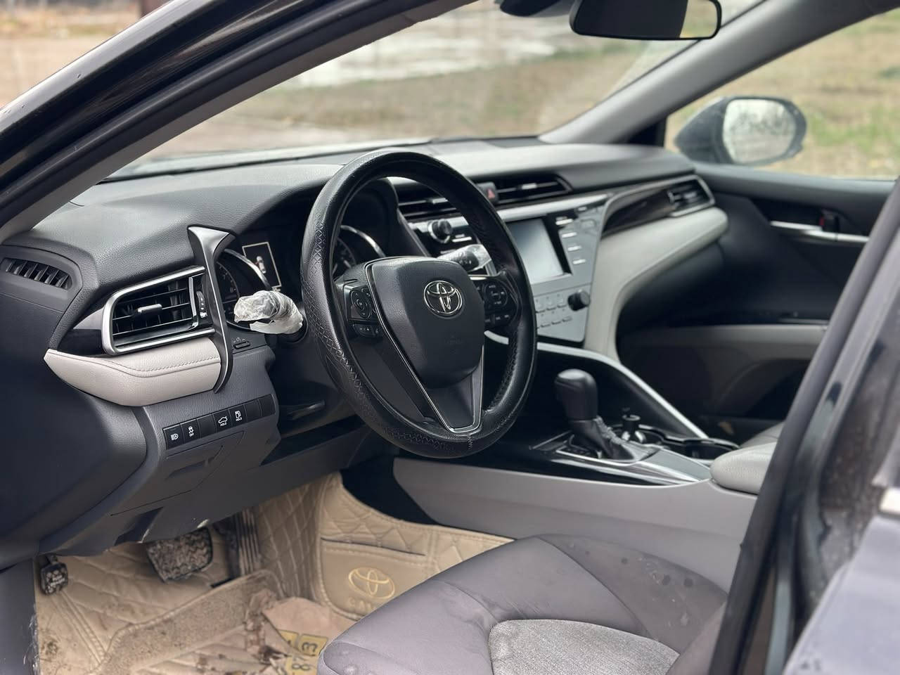 جۆری سەیارە: TOYOTA CAMRY
ڕەنگ : ڕەشی قەتران
مۆدێل : 2019
جۆری رەقەم : رەقەم سلێمانی
مواسەفات : LE
ماوەی رۆشتن : 104 هەزار کیلۆمەتر 

سەیارەکە زۆر پاک ماوەتەوە ناو کرێمی هەموو گیانی بە شەرت تەنها روبعێک لە بۆنیتەکەی بۆیاخە بێ ناوگرتن و ئێرباگ 

نرخ : 178 معامەلە

شوێن : سلێمانی 

بۆ زانیاری زیاتر پەیوەندی بکە بەم ژمارانەوە 

0770 230 7388
0751 536 1730
