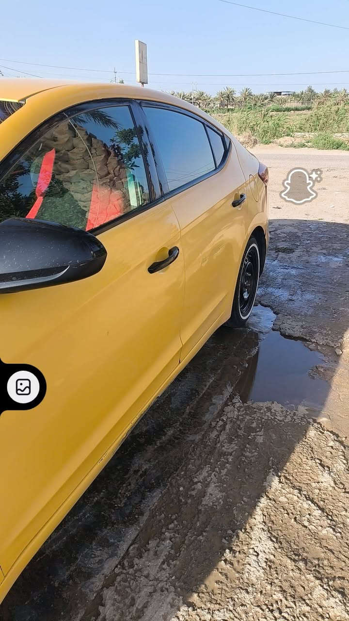 النترا 2019 حادث بس جاملغ الأيسر تبريد منضومه جديده مكينه مكفوله السعر115 وبيه مجال قليل  مكان السيارة كربلاء ***********
