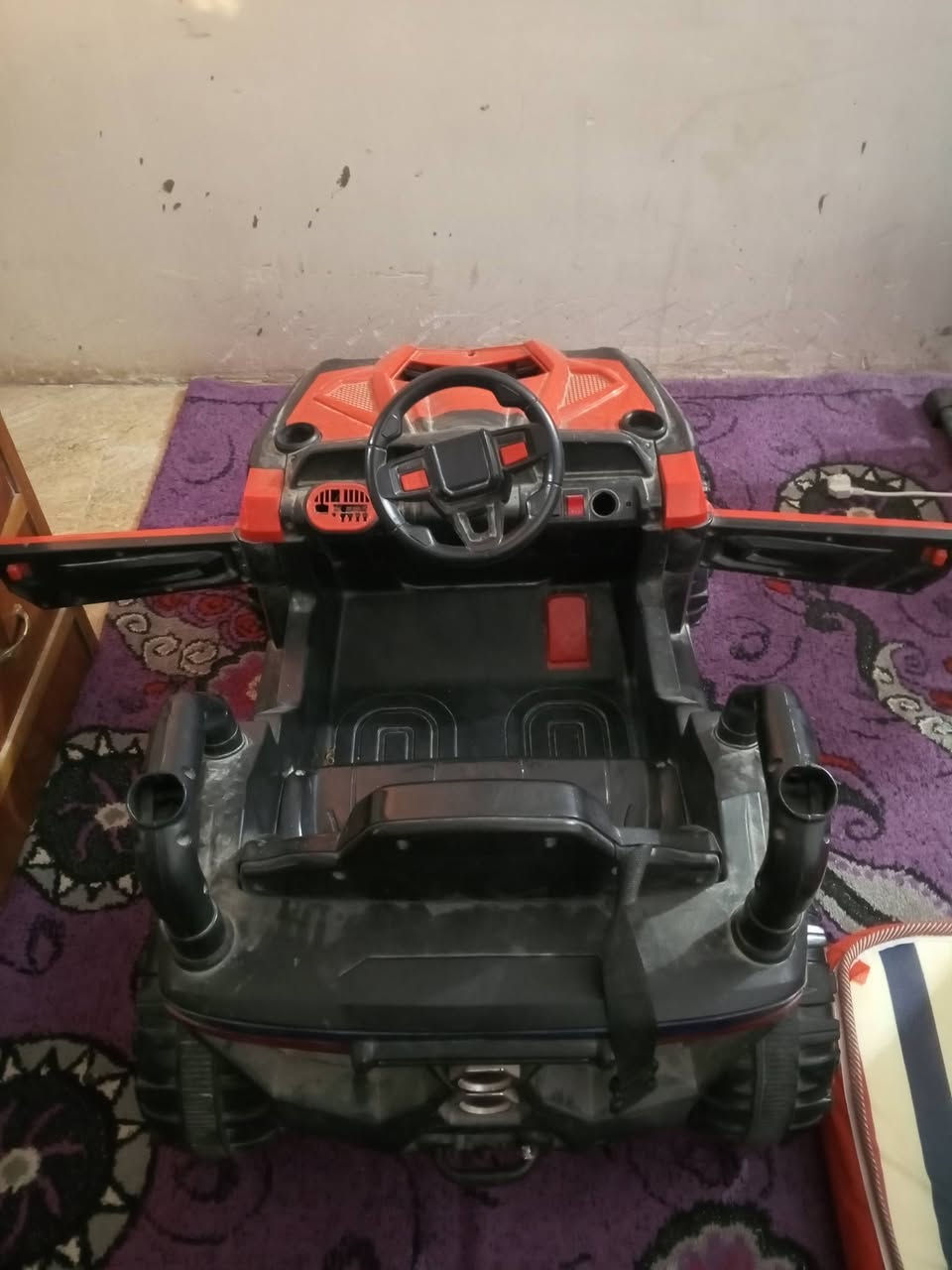 سياره اطفال نظيفه جدا السعر 25 الف مكاني بل الحبيبيه ***********
