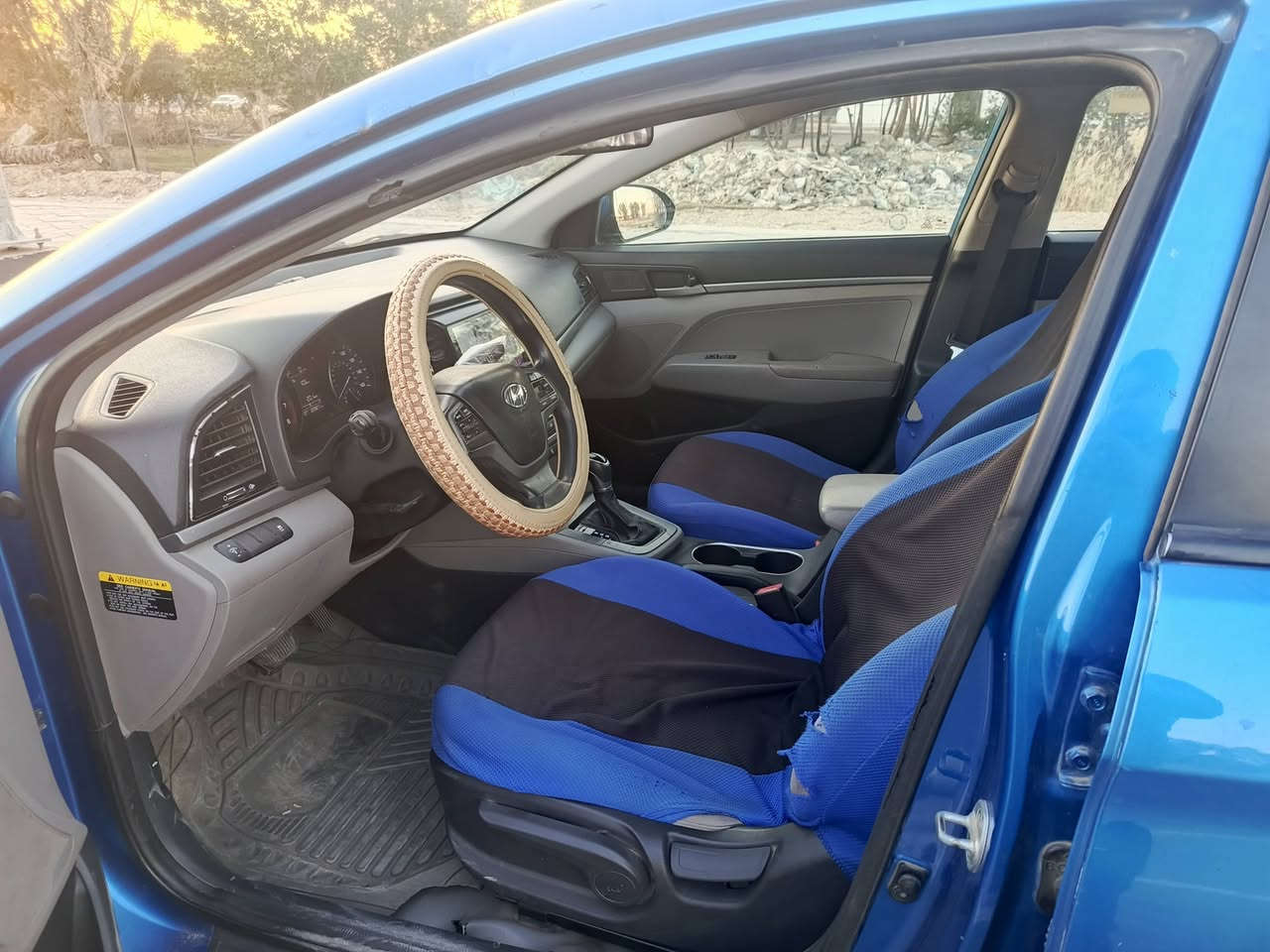 سلام عليكم النترا موديل 2017 رقم أربيل تحويل مباشر السعر 116
مكينه 2000 
منظومة زنون نهار 
انضمة قياده سبورت 
مكينه وكير لا نتقيص ولا تبخير 
سياره جاهزه وحلوه سونار مرفق 
المكان واسط العزيزيه 
***********
