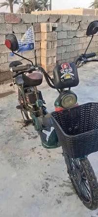 دراجة شحن للبيع مابيها شي بس نقص بطاريات 07856596163 السعر 150 وبي مجا...