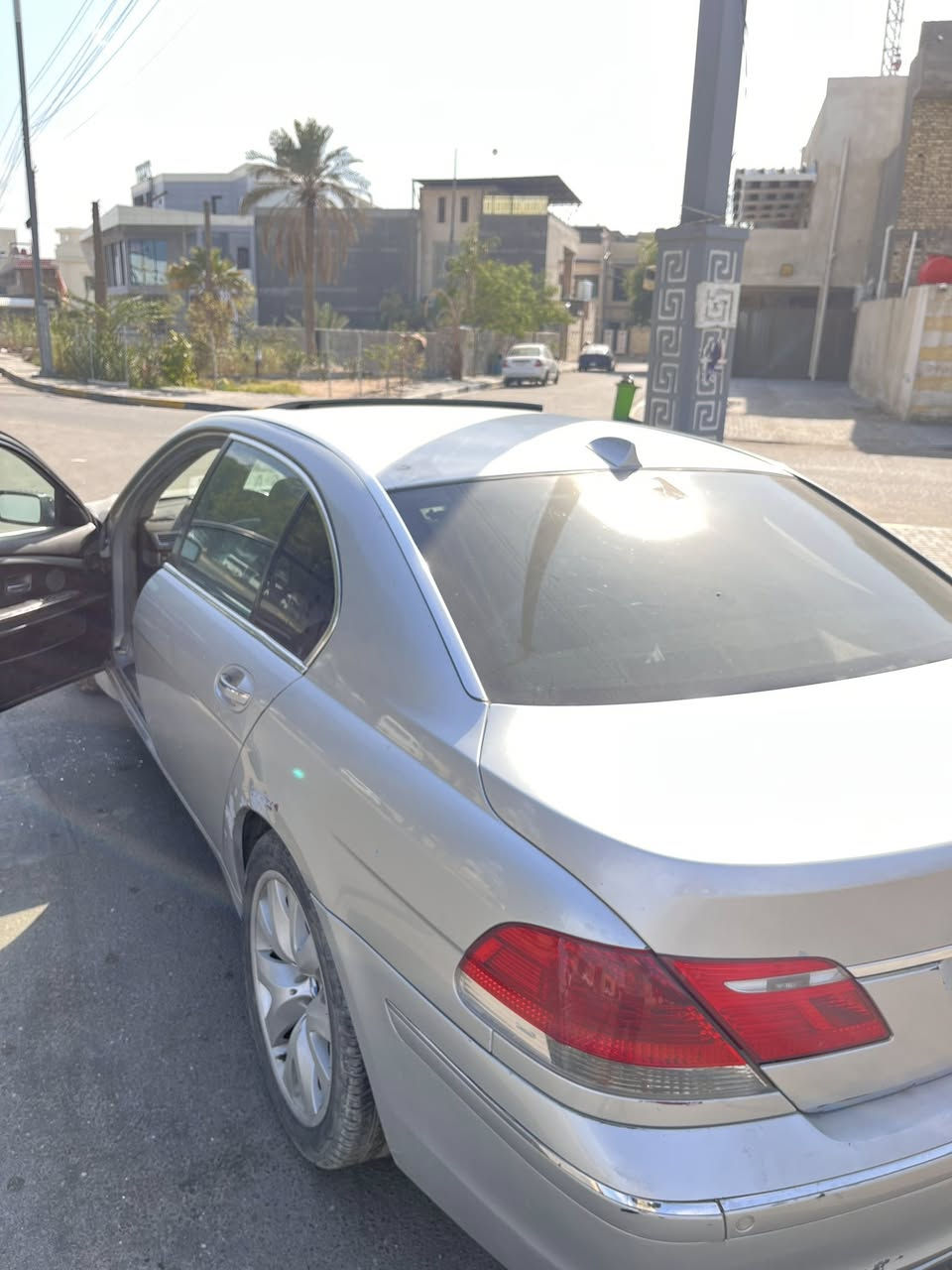 سلام عليكم 740Li 2007
رقم بصرة الانگليزي الجديد نقل جثة وشرط التحويل …
مكينة وگير جدد 
حدادة جديدة طوبة 
تبريد ثلج ❄️ 
السيارة فول فول مواصفات 
Key less go 
فتحة 
كشنات تدفئة تبريد 
تشغيل بدون بصمة دخول ذكي
 السيارة بيه نقوصات جداً بسيطة 
ونقصه كارت  ABS 
السعر 95 وبيه مجال للطيبين 
عنوان بصرة معقل 

‭
0771 822 1771‬ ‭
0788 299 5677‬

