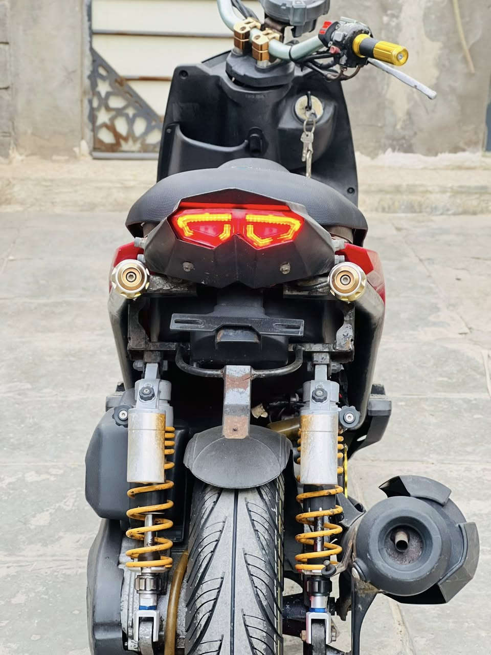 السلام عليكم سكنس جبلي للبيع لدراجه صارله شهر مطلعها حاويه لدراجه رياضيه تزويدها بلادي وشكم شغله هنا شادهن عليه السعر 1600 وبيها مجال مكاني ناصريه مركز


**إذا كنت صاحب هذا الإعلان وتريد حذفه لأي سبب، رجاءا أرسل رسالة إلى الدعم الفني**